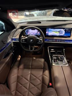 بي ام دبليو الفئة 7